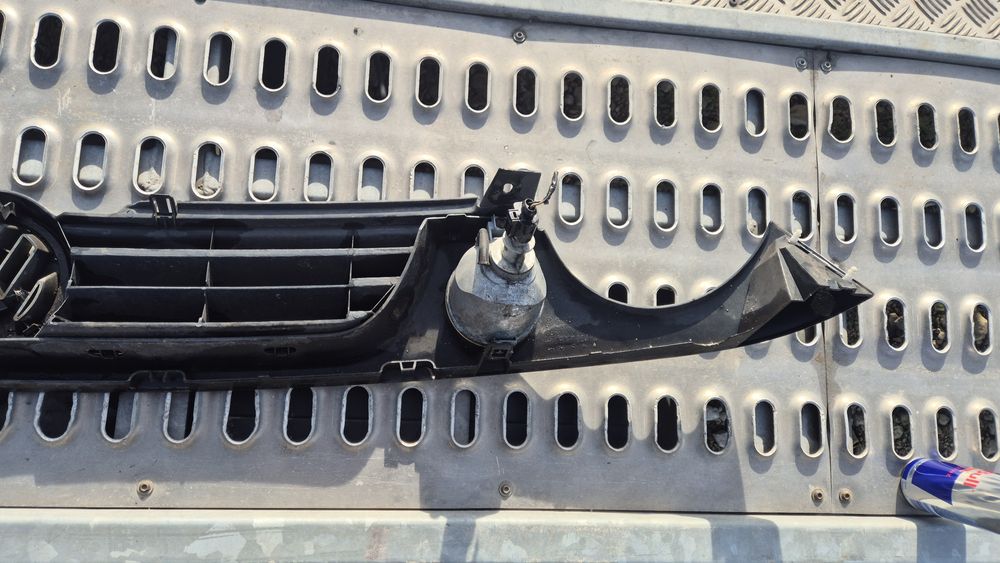 Оригинална Решетка за VW Поло 99- 2005г