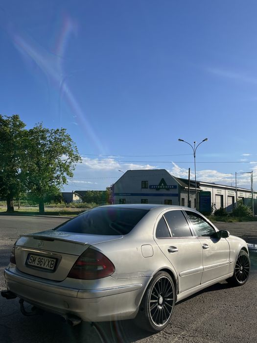 MERCEDES-BENZ E-Class 2002 — imagine 3