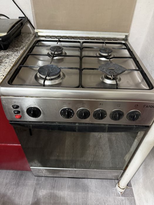 Продается газовая плита