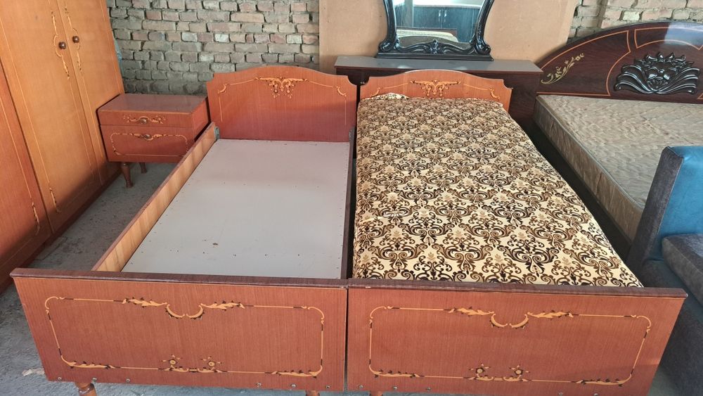 Spalniy garnitur kamplekt