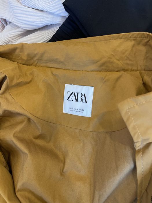 Плащь от Zara в размере M, оригинал