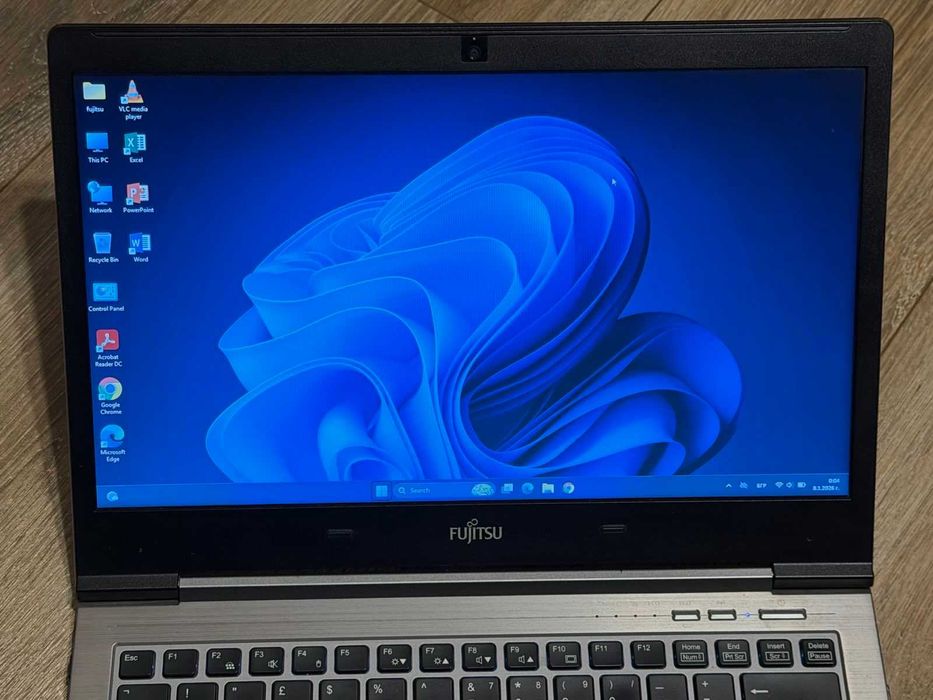 Fujitsu Lifebook U745 I5-5200U/8RAM/120SSD