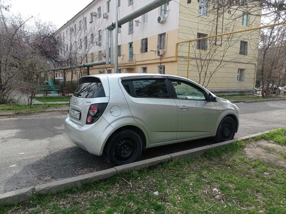 Шевроле Авео машина