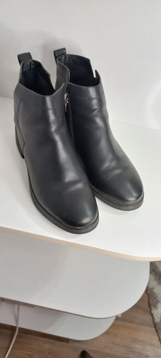 Продам ботинки осенние