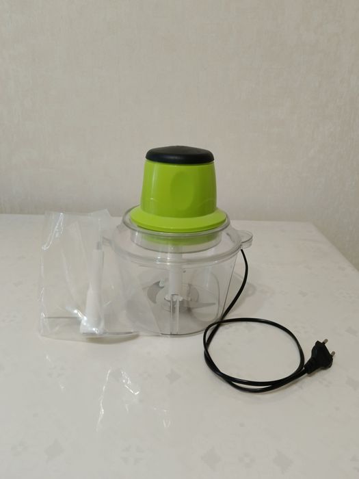 Продам блендер измельчитель