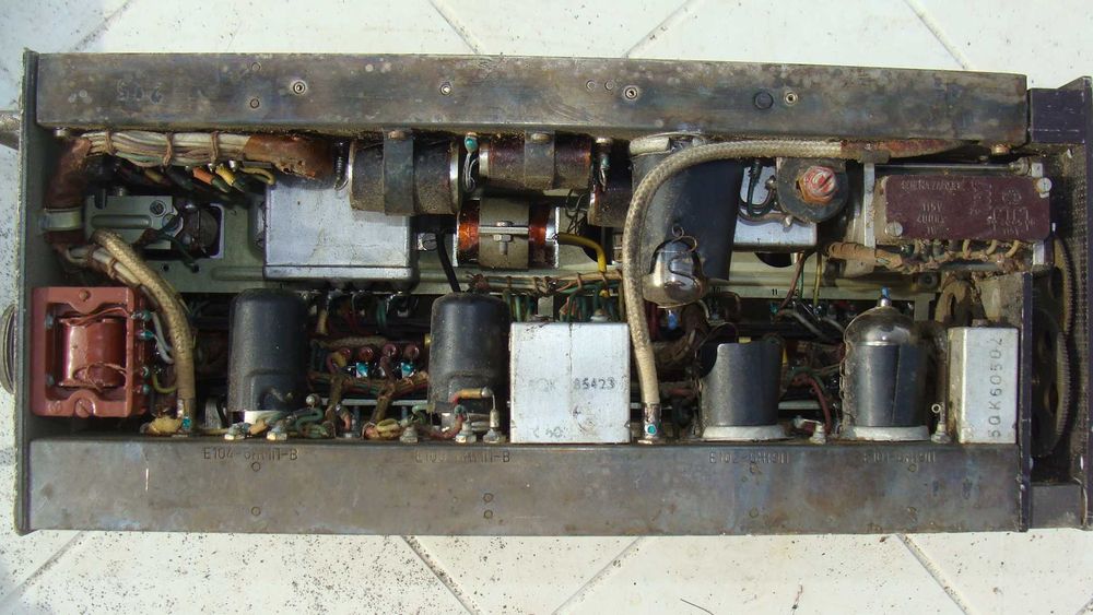 Самолетно радио прибори и уреди