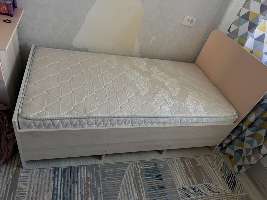 Кровать детский с матрасом