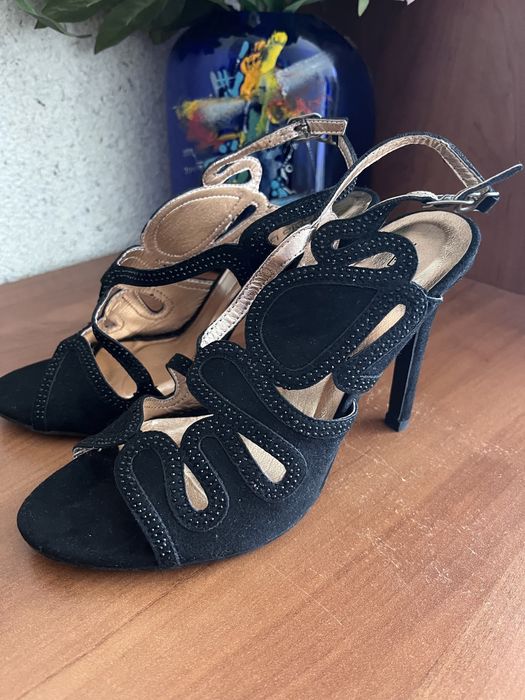 Обувки, сандали 36/37