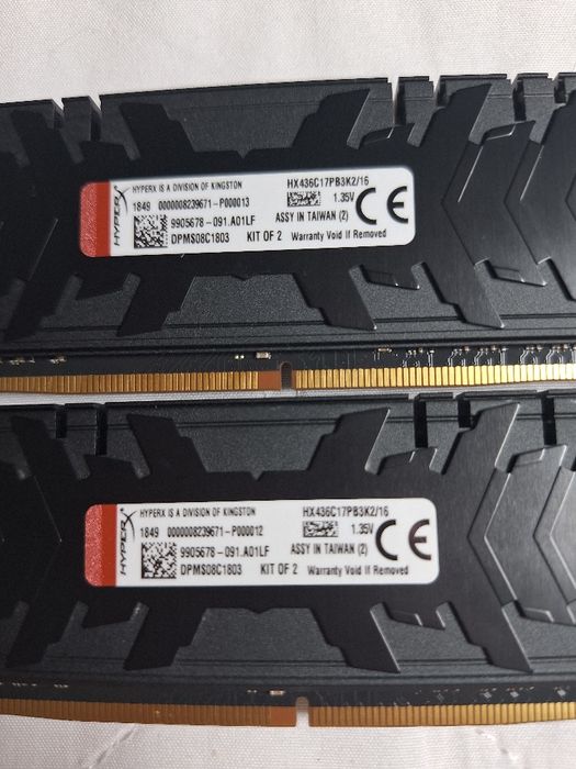 Комплекте оперативной памяти