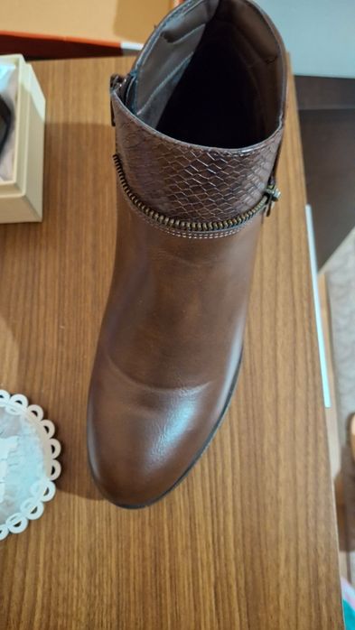 Зимни дамски боти