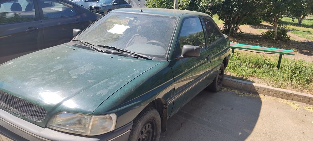 Продам Ford Escort