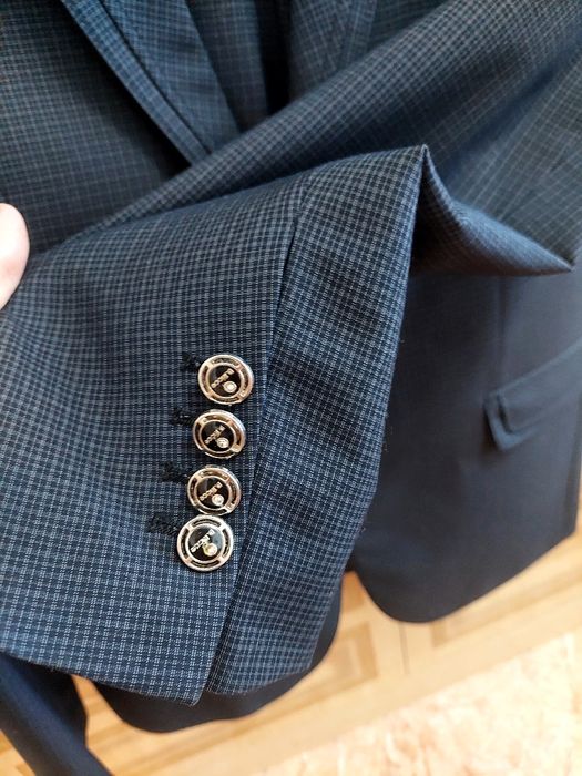 Мужской костюм с брюками