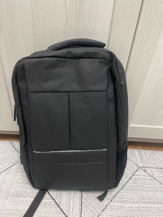 Рюкзак черный новый