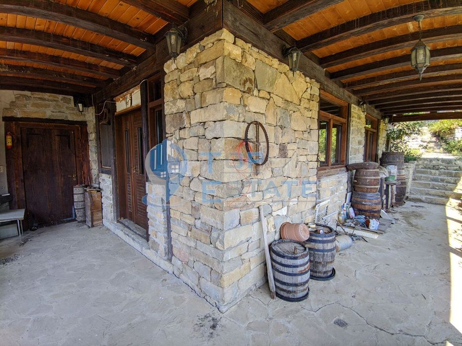 Продава се Къща в Елена - 1200 кв.м за 375 €/кв.м - Снимка #5