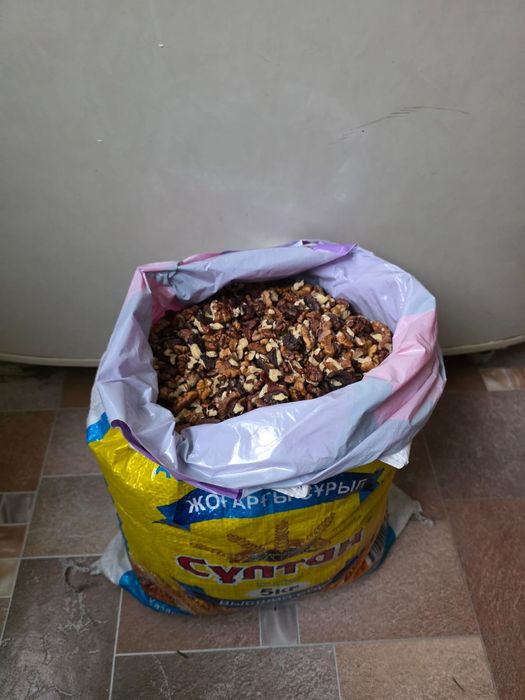Продам грецкие орехи