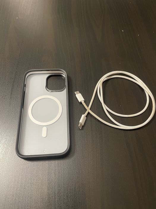 Iphone 15 black 128 gb + cablu date + husa