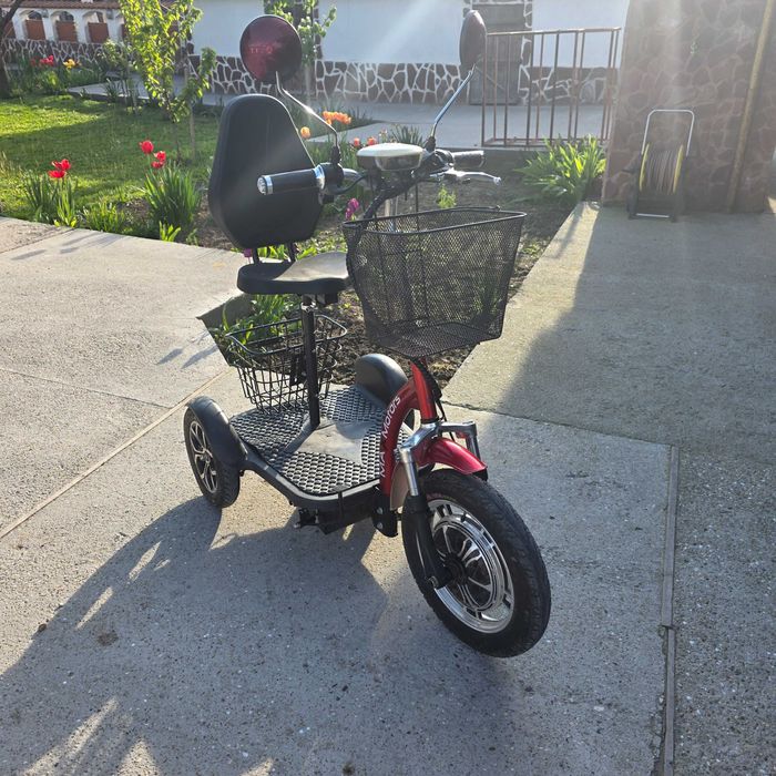 Продавам електрическа триколка