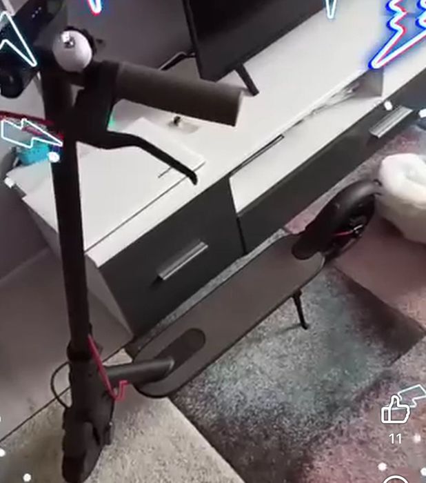 Vând trotinetă electrică