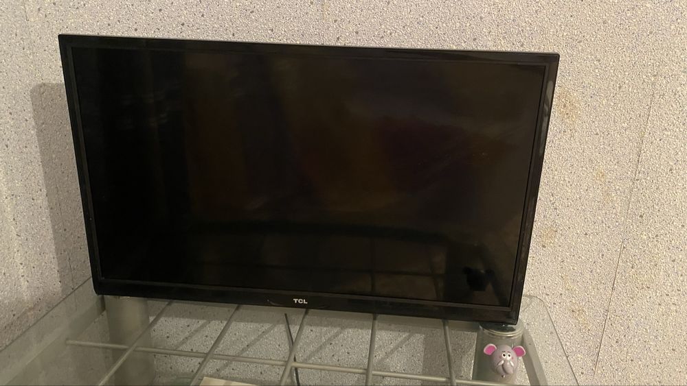 Телевизор TCL  продаю