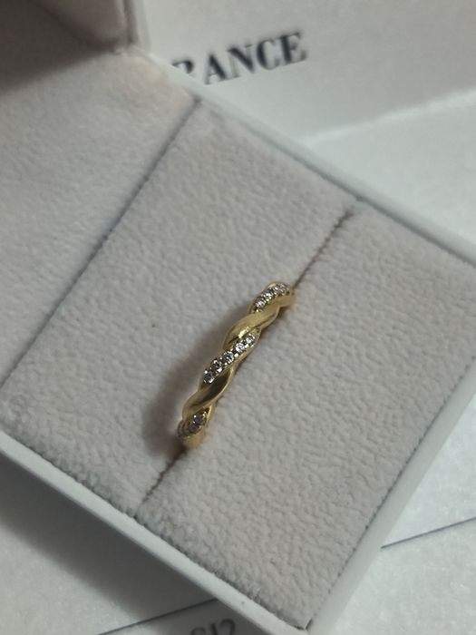 Inel de logodna Aur 18K cu 15 Diamante