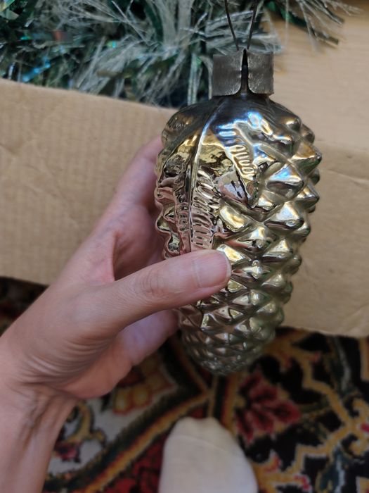 Ёлочная игрушка кремлёвская шишка