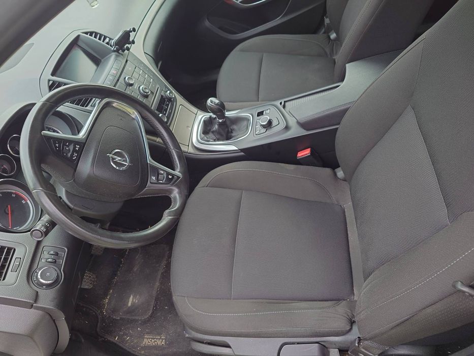 Opel Insignia.  Motor defect!!