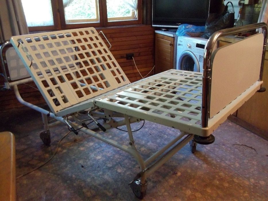 Професионално медицинско анатомично ортопедично болнично легло кушетк