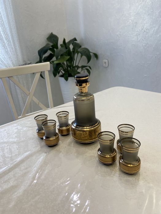 Графин с руюмками