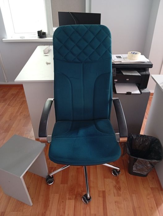 Офисная мебель в отличном состоянии