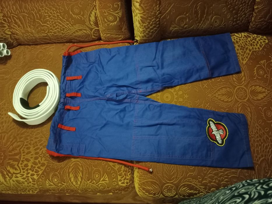 Продам костюм для карате, кудо