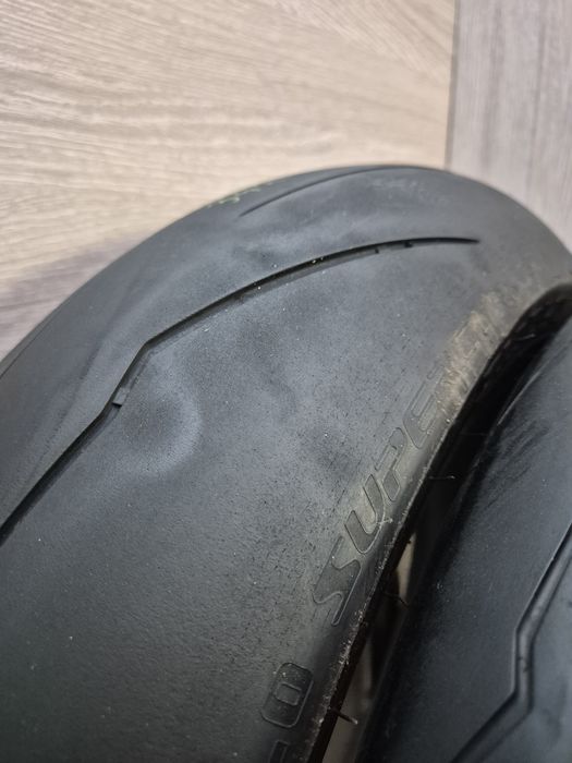 Set anvelope moto 120 70 17 cu 190 55 17 Pirelli Supercorsa dot 21 23