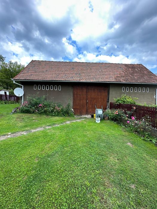 Casa cu teren de vanzare