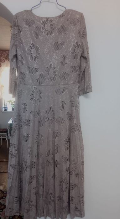 Продам платья женские б/у в отличном состоянии