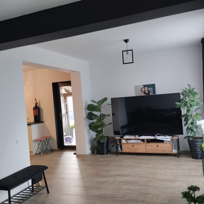 Vand sau Schimb casa in Clocociov