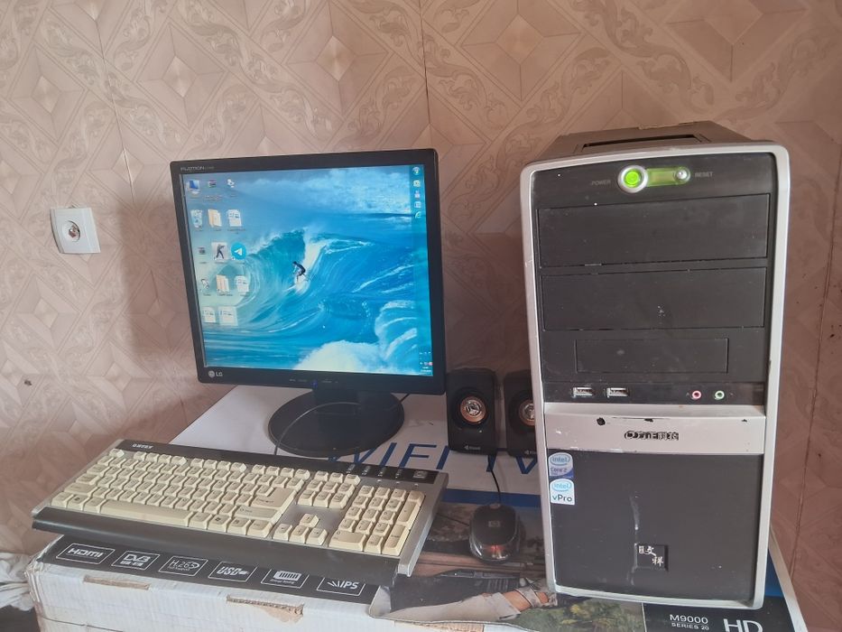 Stol kompyuteri sotiladi