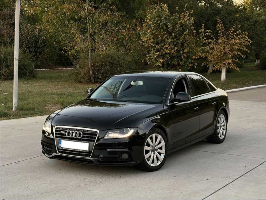 AUDI A4 B8 S Line 2.0 TDI 143cp 2009