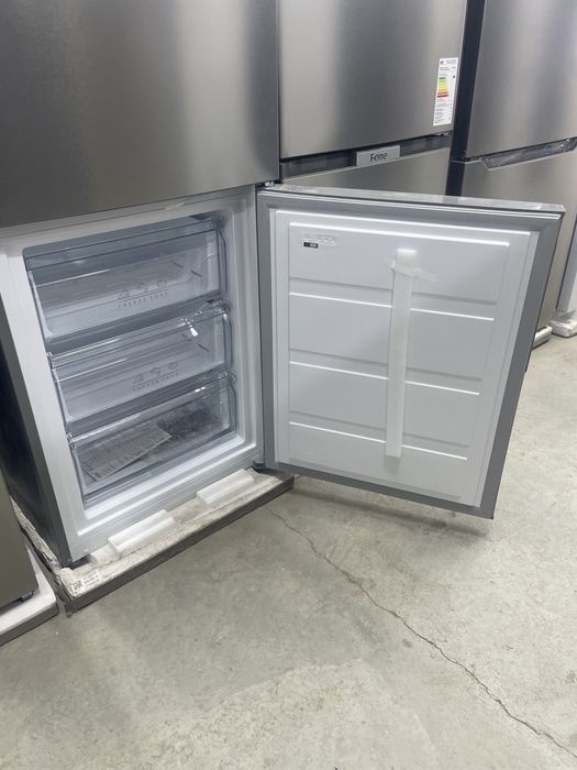 Продам Холодильник BLESK BL-400FXST