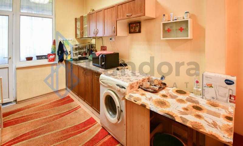 Дава се под наем Тристаен апартамент в София, Център - 83 кв.м за 475 € - Снимка #8