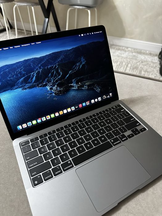 MacBook Air M1 2020 8/256 GB