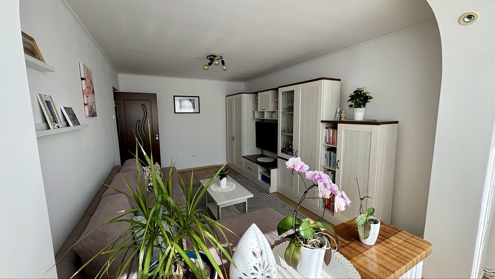 Apartament cu 3 camere