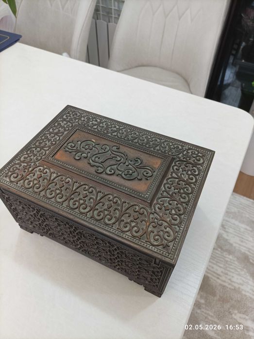 Антикварная шкатулка старинная
