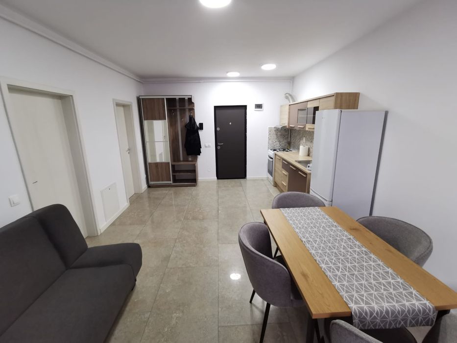 Inchiriez apartament cu 2 camere in Chinteni