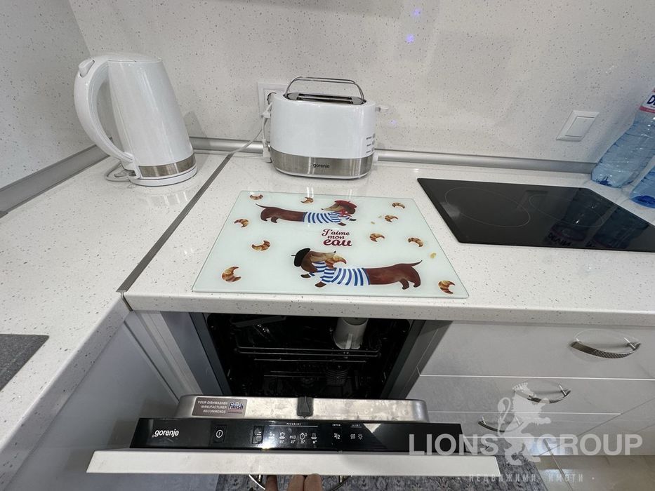 Дава се под наем Тристаен апартамент в Варна, Възраждане 3 - 76 кв.м за 648.21 € - Снимка #10