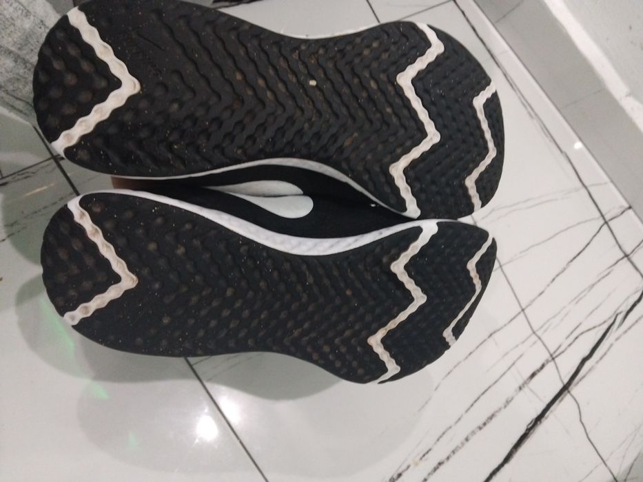 Оригинални маратонки NIKE