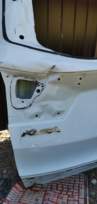 Bara spoiler spate haion hayon stop stânga ford kuga 2