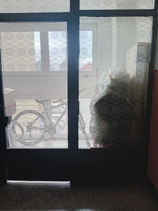 De vanzare apartanent.