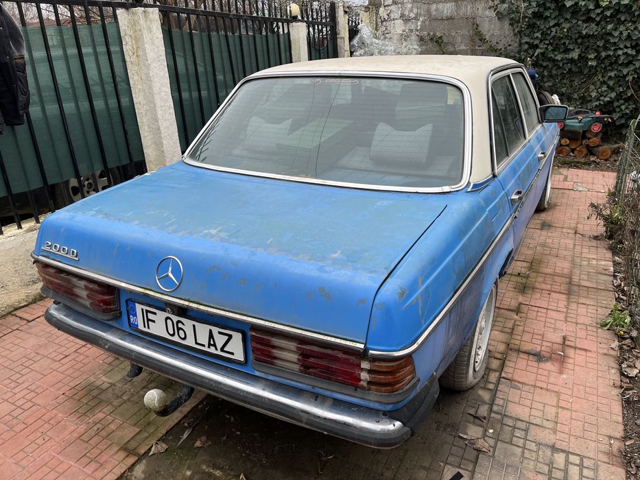 MERCEDES W123 1977