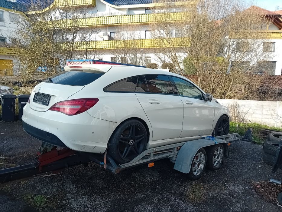 Dezmembrez Mercedes CLA . 1.6 benzină .