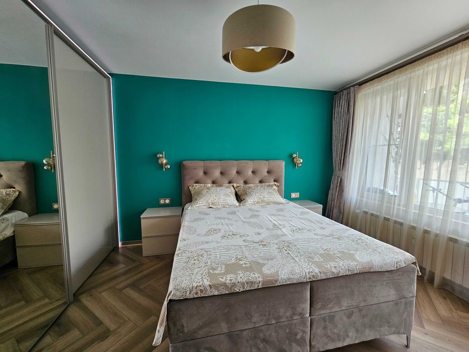 Дава се под наем Тристаен апартамент в София, Изток - 72 кв.м за 920 € - Снимка #15