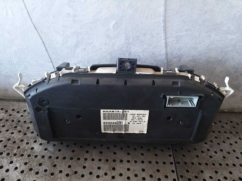 Ceasuri bord benzina renault megane 2 8200 462281